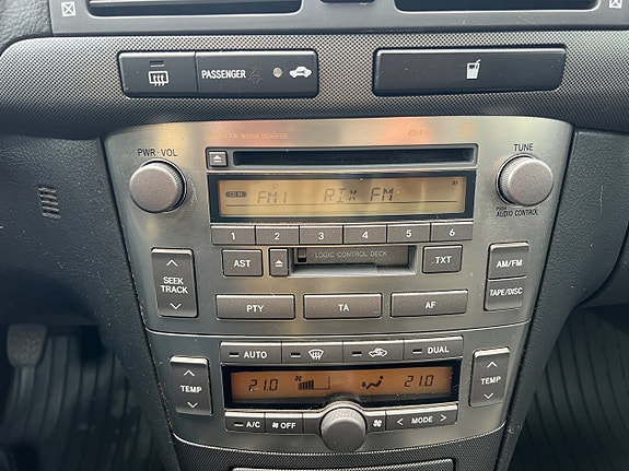 Toyota Avensis 20 of 24