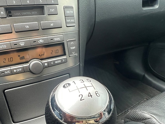 Toyota Avensis 21 of 24