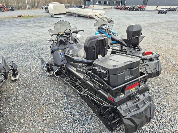 Polaris S4 TITAN 155 Adventure 4 of 4