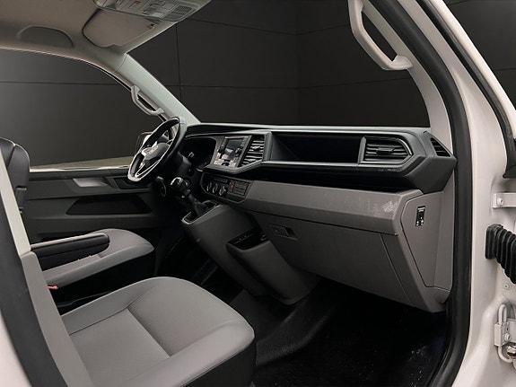 Volkswagen Transporter 23 of 29