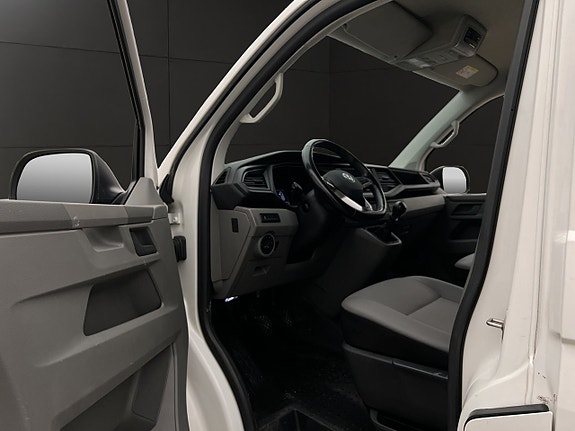 Volkswagen Transporter 15 of 29