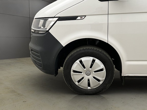 Volkswagen Transporter 26 of 29