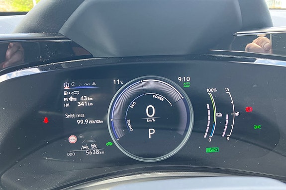 Lexus NX450h+ 14 of 18