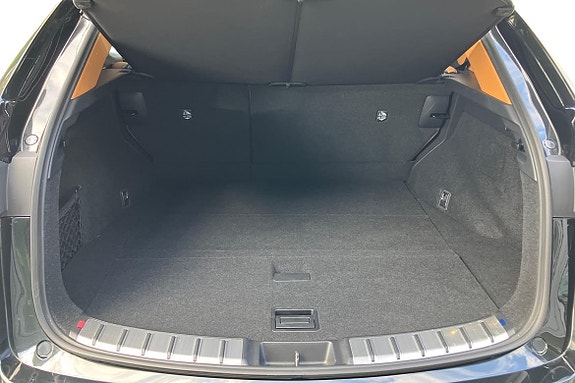 Lexus NX450h+ 15 of 18