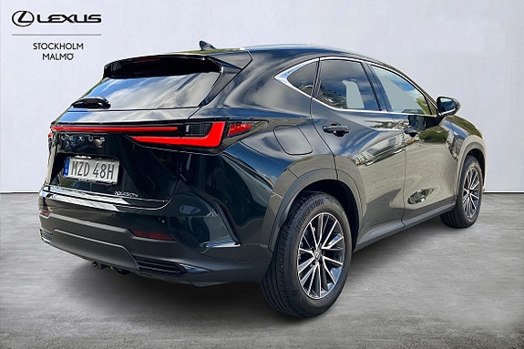 Lexus NX 450h 5 of 5