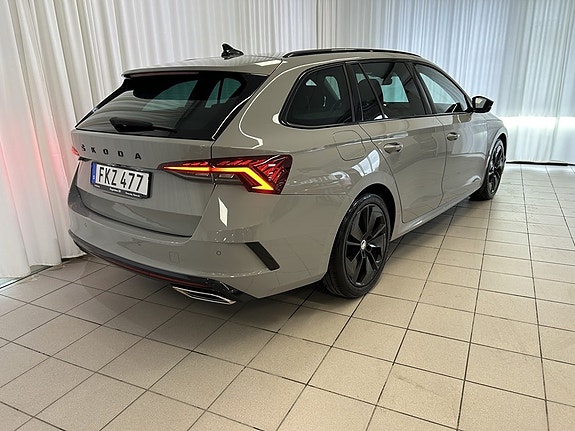 Skoda Octavia RS 3 of 5