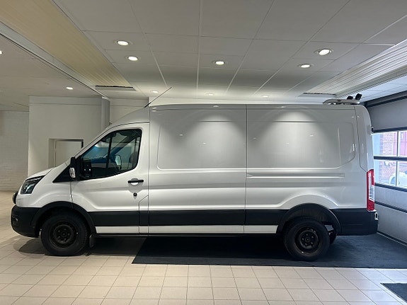 Ford Transit 3 of 5