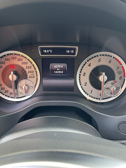 Mercedes-Benz A180 5 of 5