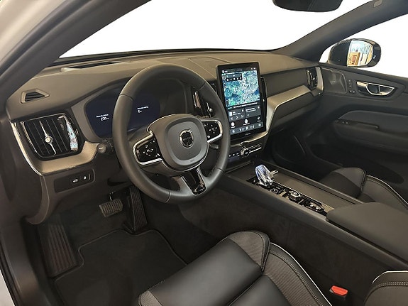 Volvo XC60 6 of 24
