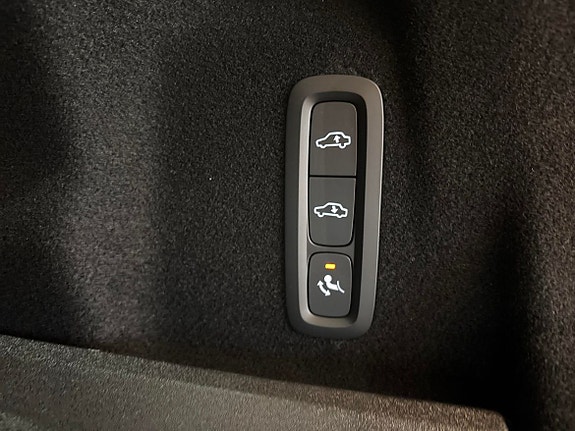 Volvo XC60 12 of 24