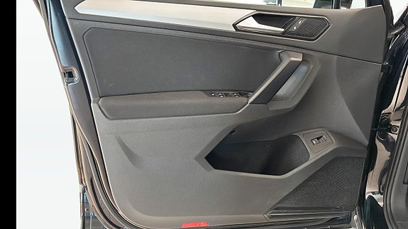 Volkswagen Tiguan 11 of 12