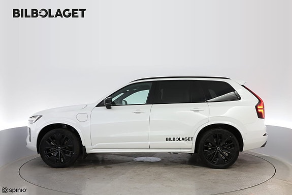 Volvo XC90 2 of 19