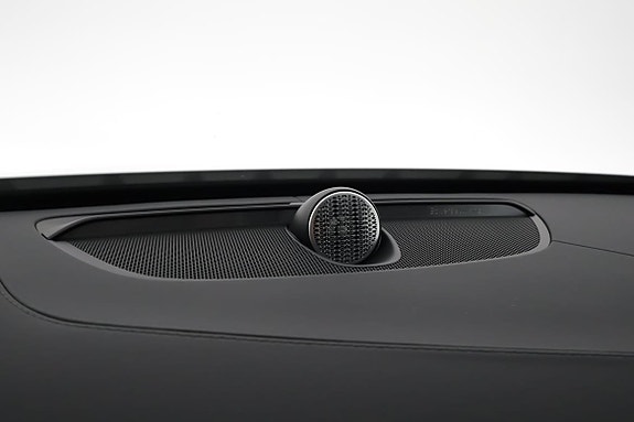 Volvo XC90 10 of 19