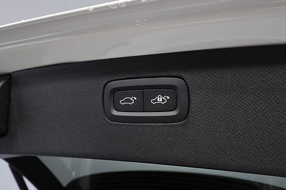 Volvo XC90 17 of 19
