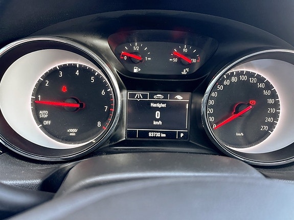 Opel Insignia 8 of 16