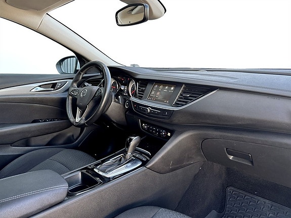 Opel Insignia 11 of 16
