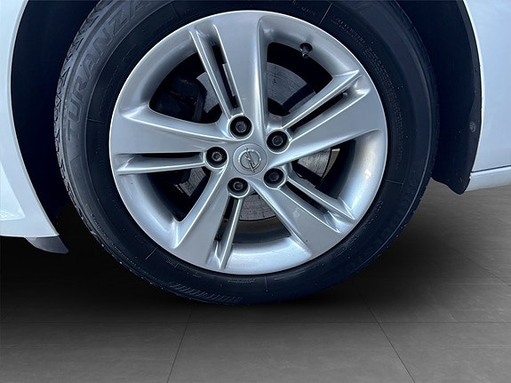 Opel Insignia 14 of 16