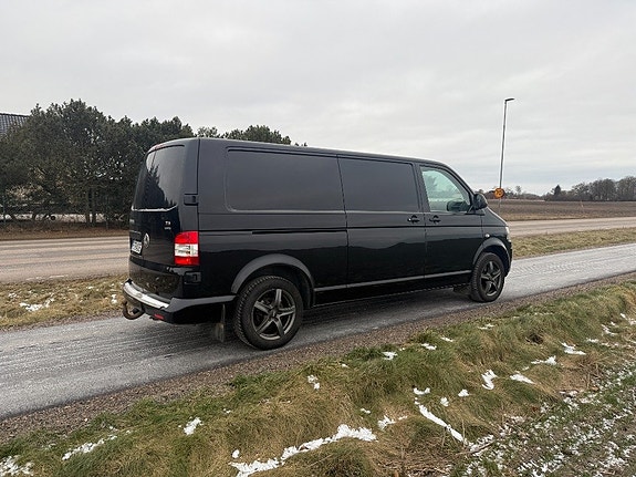 Volkswagen Transporter 3 of 5