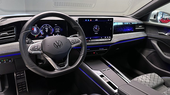 Volkswagen Passat 6 of 23