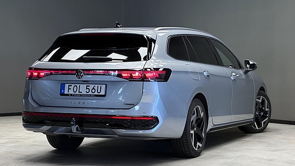 Volkswagen Passat 19 of 23