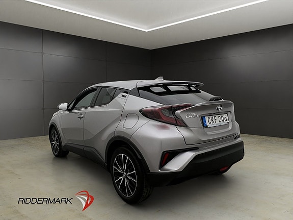 Toyota C-HR 4 of 5