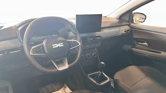 Dacia Sandero 12 of 12