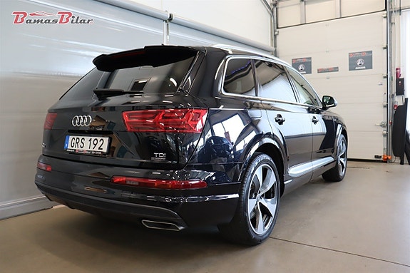 Audi Q7 5 of 5