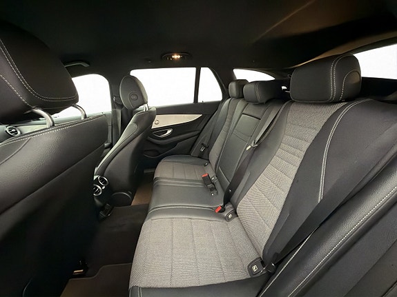 Mercedes-Benz E300 13 of 30
