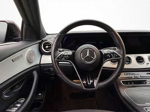 Mercedes-Benz E300 15 of 30