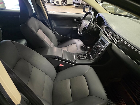 Volvo S80 7 of 9
