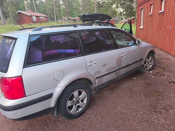 Volkswagen Passat 3 of 4