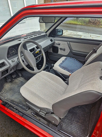 Nissan Micra 4 of 4