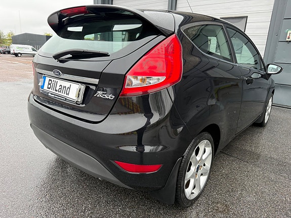 Ford Fiesta 5 of 6