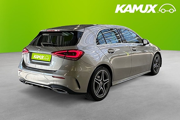 Mercedes-Benz A180 4 of 5