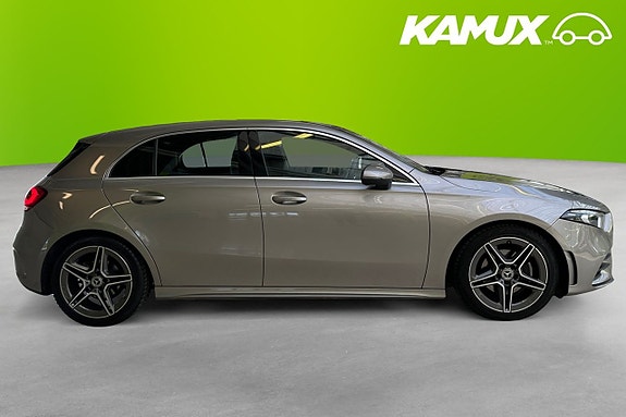 Mercedes-Benz A180 2 of 5