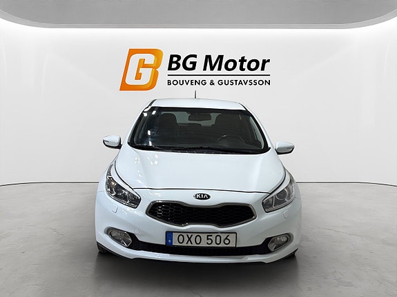 Kia Ceed 2 of 5