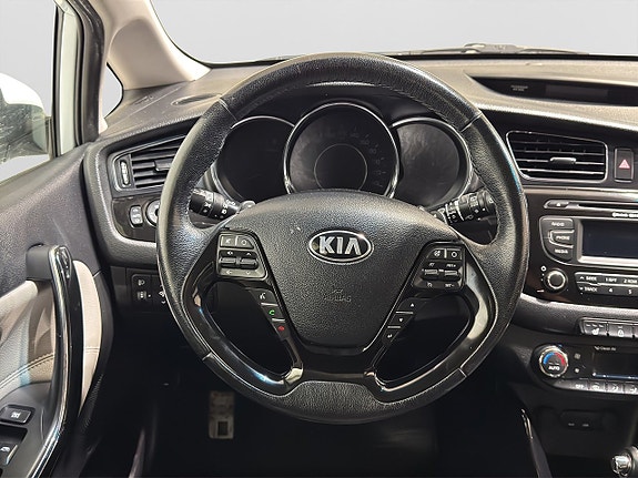 Kia Ceed 13 of 16