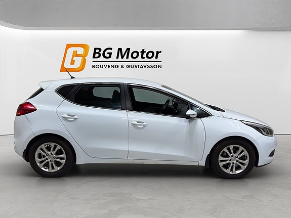 Kia Ceed 3 of 5