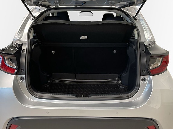 Toyota Yaris 4 of 5