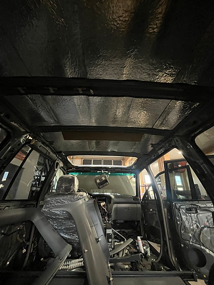 Toyota Land Cruiser 2 of 6