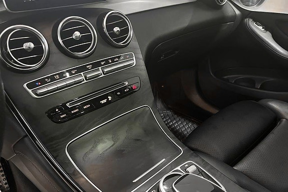 Mercedes-Benz GLC250 d 12 of 14