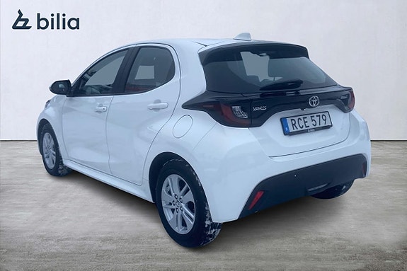 Toyota Yaris 3 of 5