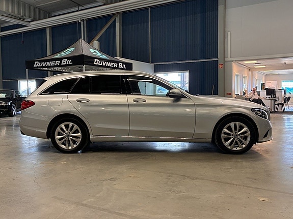 Mercedes-Benz C220 d 2 of 23