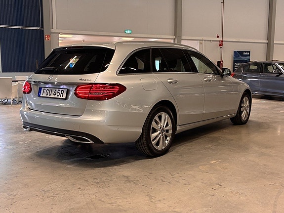 Mercedes-Benz C220 d 3 of 23