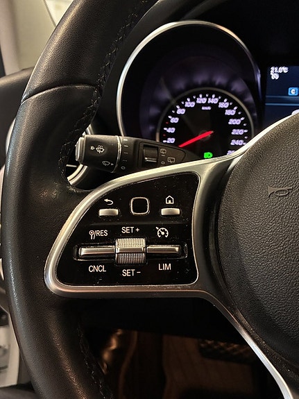 Mercedes-Benz C220 d 17 of 23