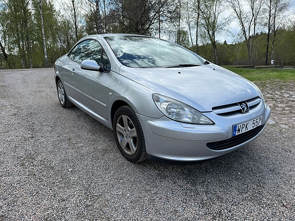 Peugeot 307 CC 2 of 3