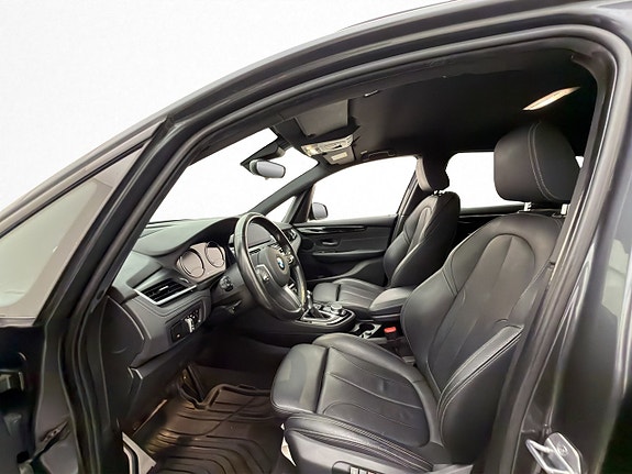 BMW 225xe 9 of 25