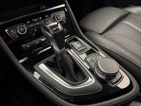 BMW 225xe 21 of 25