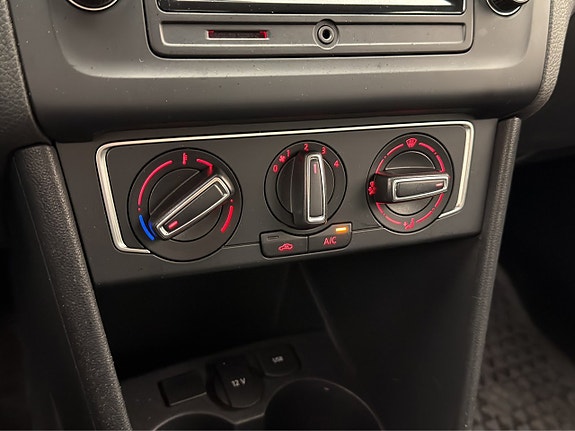 Volkswagen Polo 16 of 24