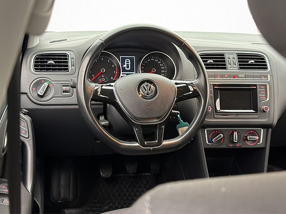 Volkswagen Polo 12 of 24